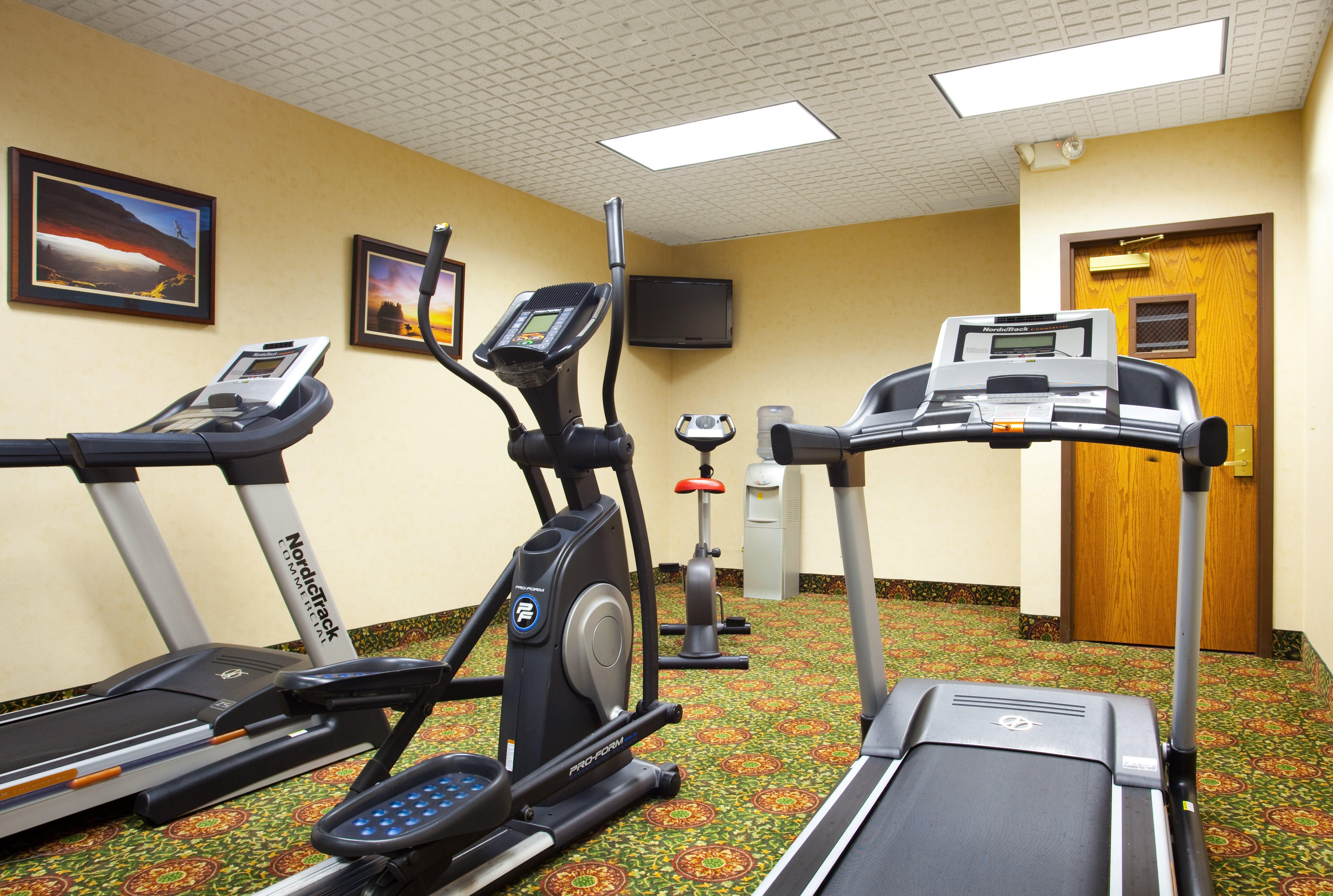 Candlewood Grand Rapids Airport By Ihg