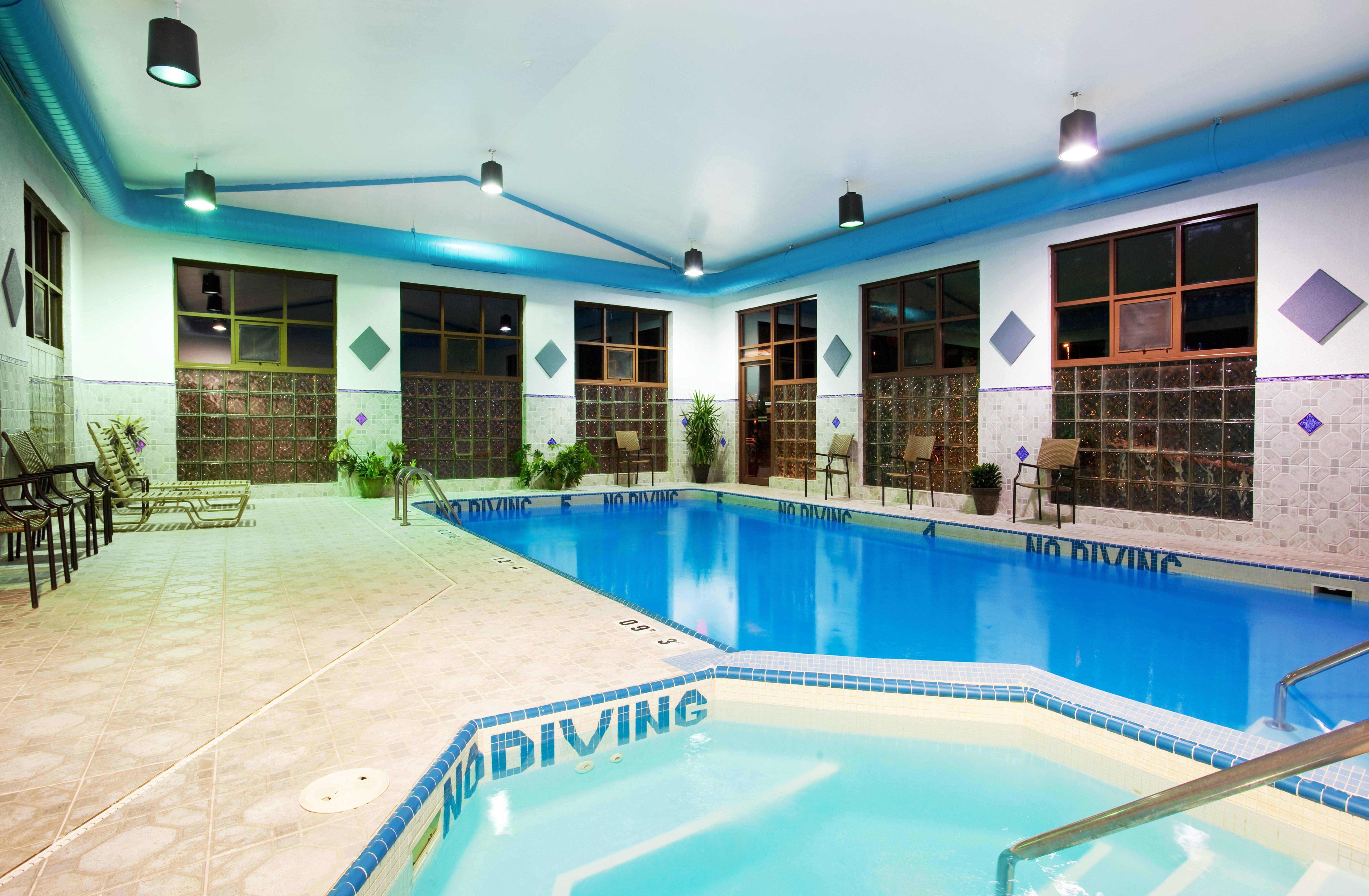Candlewood Grand Rapids Airport By Ihg Hotel Cascade