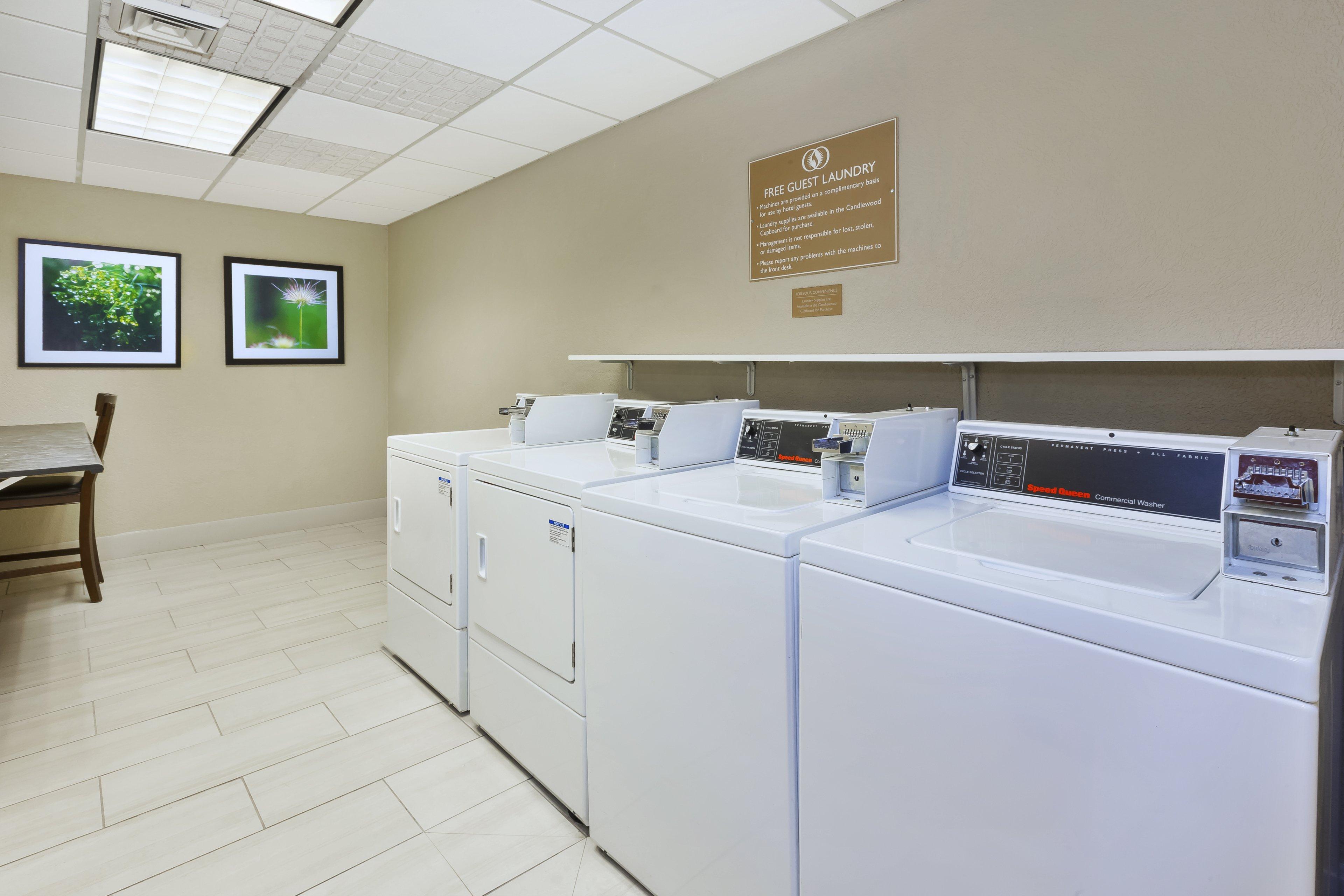 Candlewood Grand Rapids Airport By Ihg 2*
