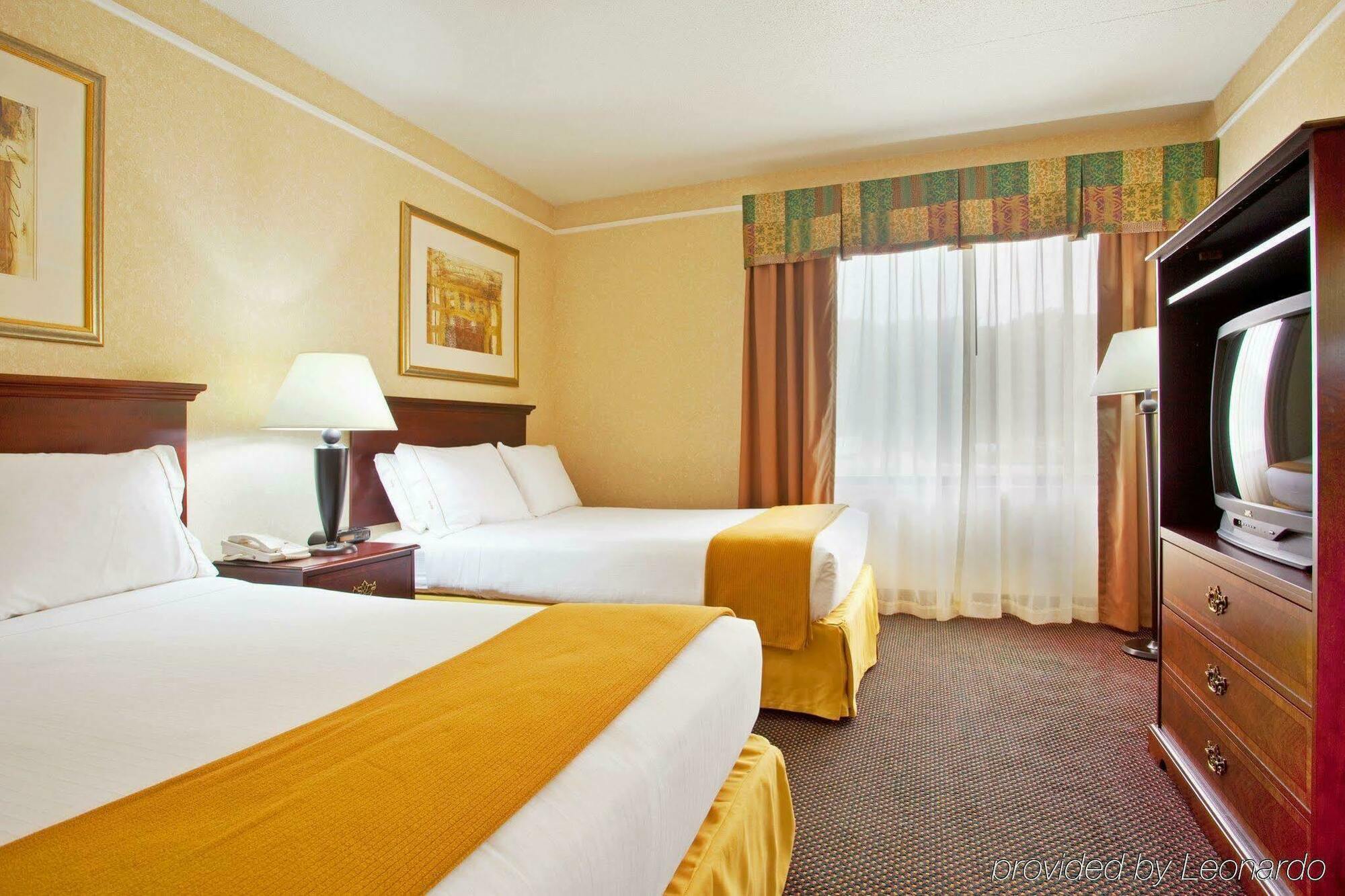 Candlewood Grand Rapids Airport By Ihg Hotel